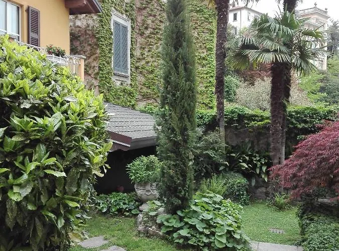 Torretta Гостевой дом Варенна